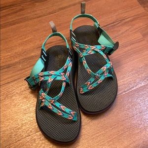 Chaco kids size 5